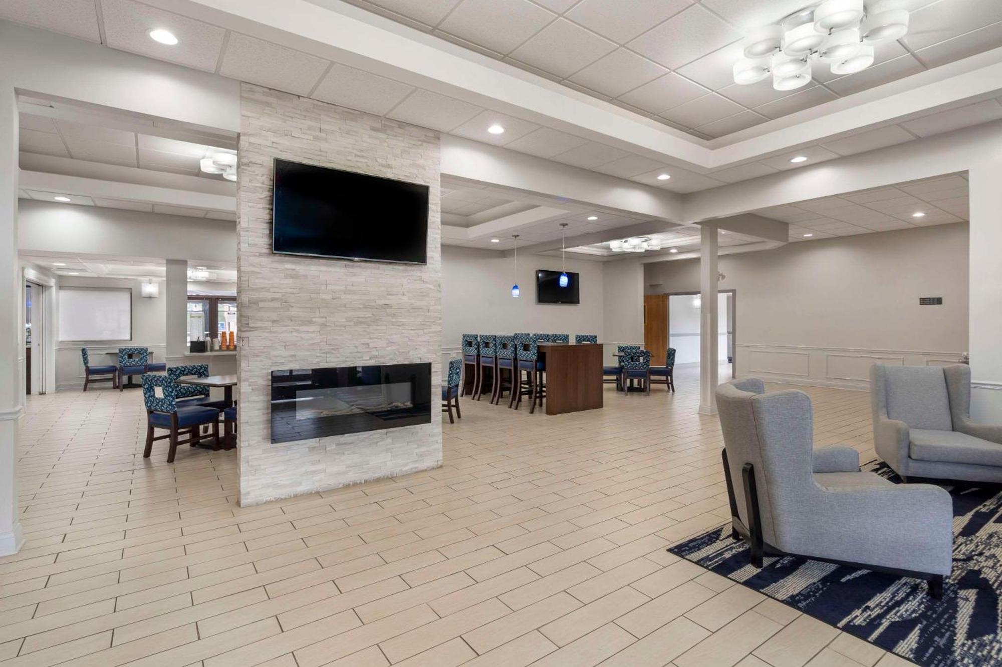 Comfort Inn & Suites Mundelein-Vernon Hills Exterior foto
